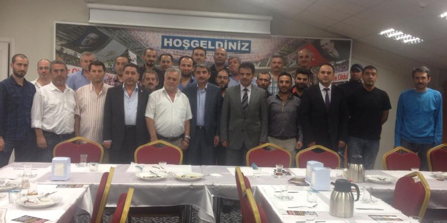 Yıldız, berberlerin sorunlarını dinledi