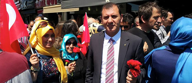 Mustafa Özmen'i binler uğurladı!