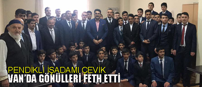 Murat Çevik Van'da bakan gibi karşılandı