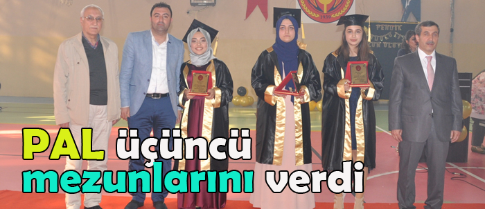 Pendik Anadolu’da Mezuniyet Coşkusu