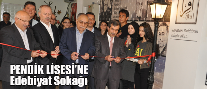 Pendik Lisesi'nde Edebiyat Sokağı Açıldı