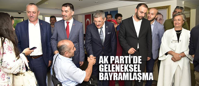 Pendik AK Parti'de geleneksel bayramlaşma