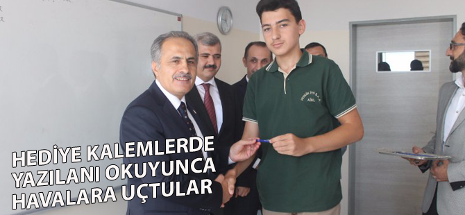 İmam Hatiplerde Bayrak devir-teslim töreni