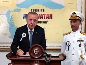 Erdoğan'ın önünde poz verdiği harita Yunan'ı rahatsız etti
