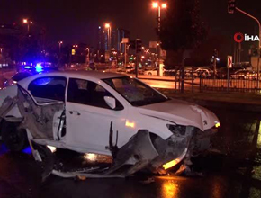 Pendik'te polisten kaçan şahıslar kaza yaptı