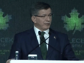 Gelecek Partisi'ni kuran Ahmet Davutoğlu'ndan AK Parti taklidi