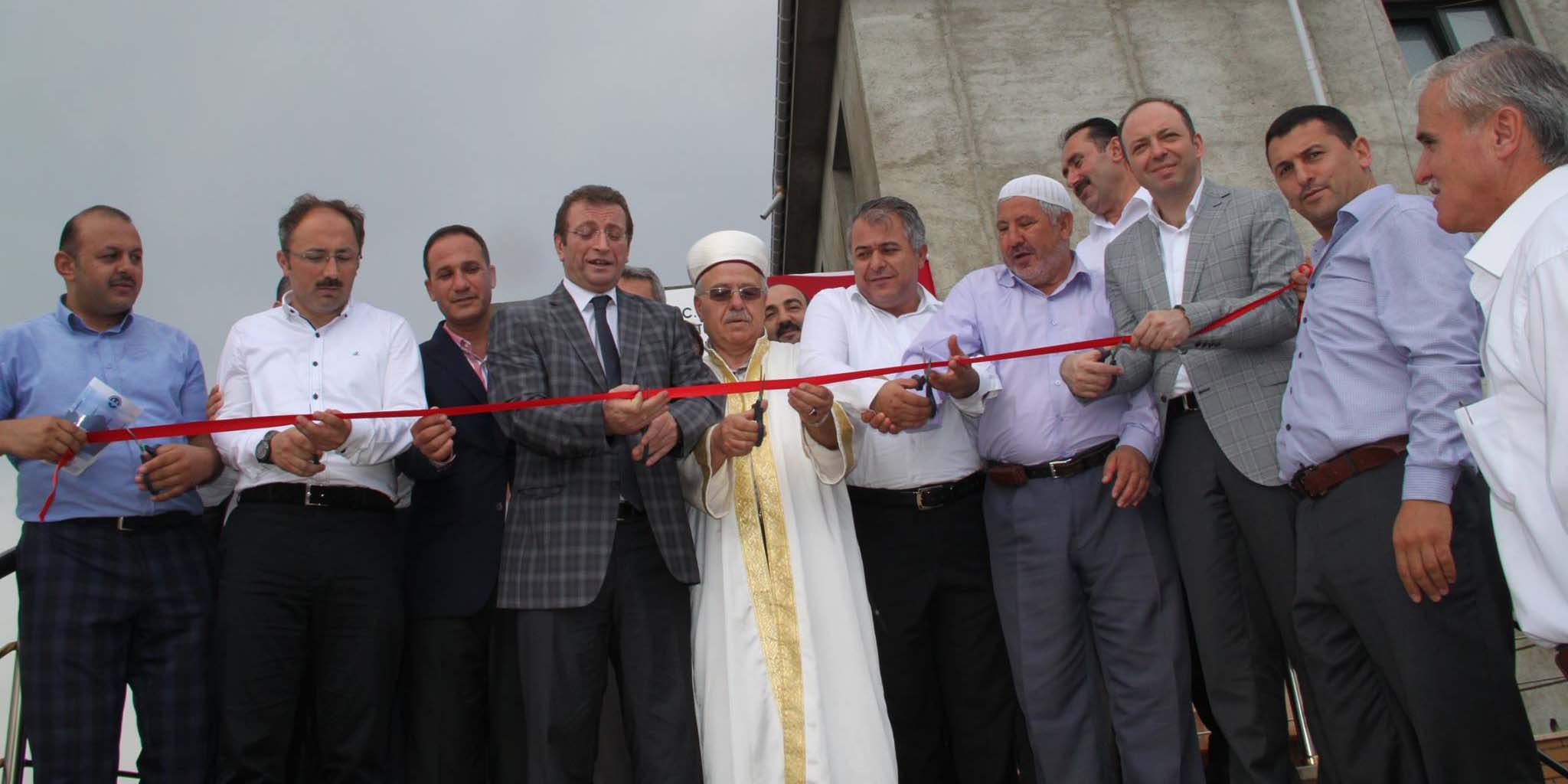 Akşemsettin Camii hizmete girdi