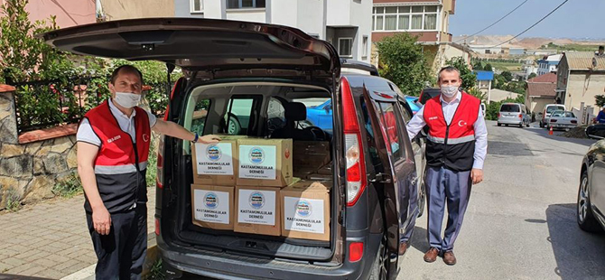 Pendikli Kastamonulular'dan yüzlerce koli gıda yardımı