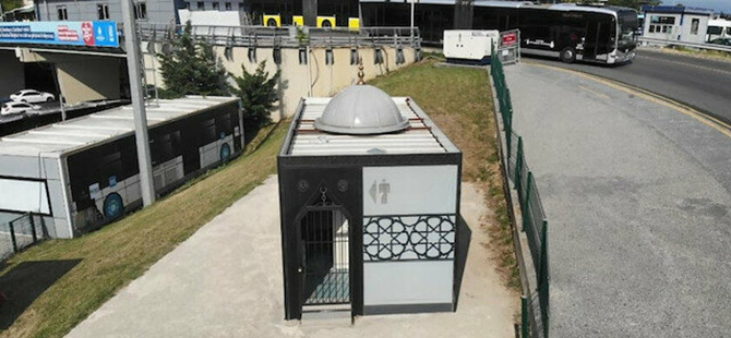 Vatandaşlar İBB'ye isyan etti: Zincirlikuyu Metrobüs Mescidi'nin kapısına kilit