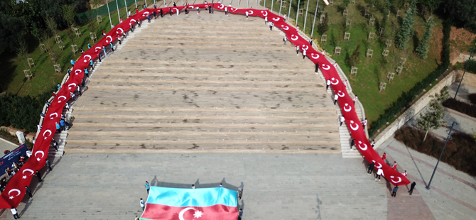 Cumhuriyetin 97. yılına özel 97 metrelik Türk Bayrağı