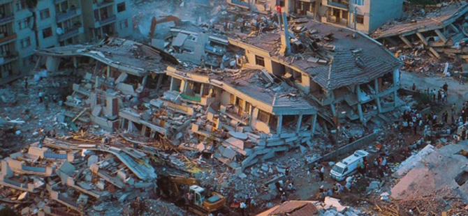 Deprem Profesörü açıkladı: İstanbul'da bu ilçeler yıkılacak