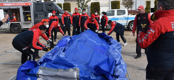 Pendik'e arama kurtarma ekibi.. 5 dakikada çadır kurdular