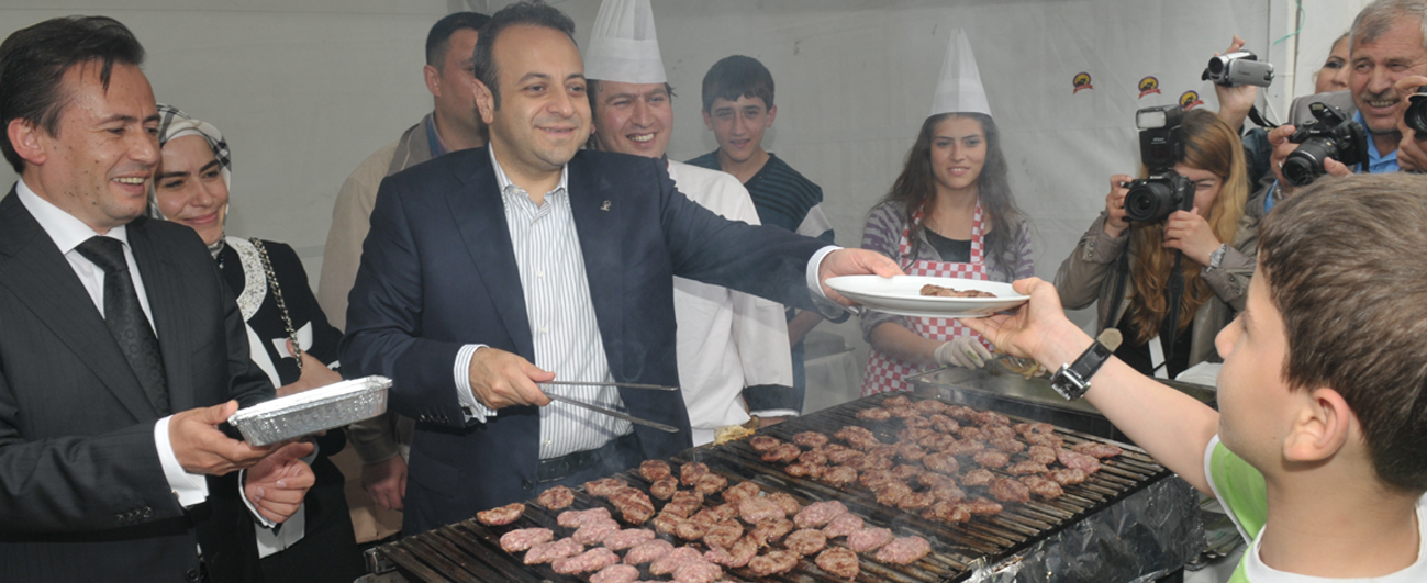 TUZLA'DA KÖFTE ŞENLİĞİ