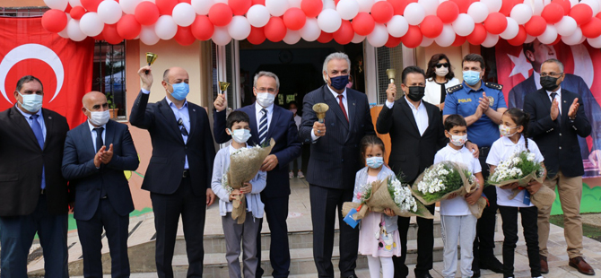 Tuzla'da okullar tedbirlerle başladı