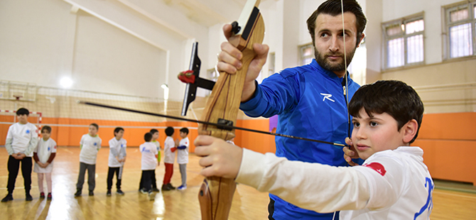 Tuzla Belediyesinin spor okullarında geleceğin yıldızları yetişiyor