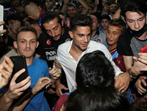 Trabzonspor, Marc Bartra ile 3 yıllık sözleşme imzaladı