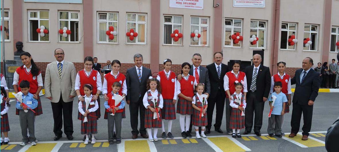 Tuzla’da yeni ders yılı törenle başladı