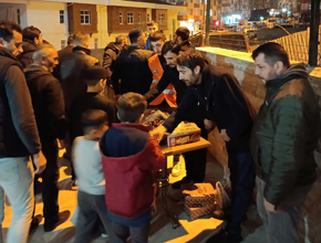 Pendik Alperen Ocakları'ndan Regaib Gecesi'nde ikram