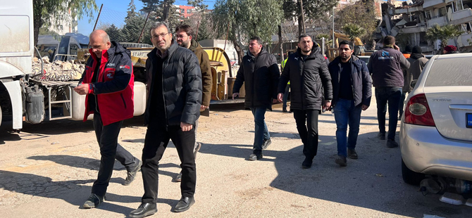 Belediye Başkanı Ahmet Cin deprem bölgesinde