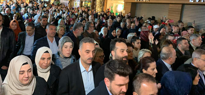 Binlerce vatandaş, AK Parti milletvekili adaylarıyla beraber 2053’e yürüdü