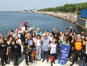 Kartal’da, Dalgıçlar Deniz Temizliği Yaptı