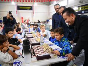 Satrançseverler Tuzla'da Buluştu: Türkiye Satranç Turnuvası Tuzla'da Başladı