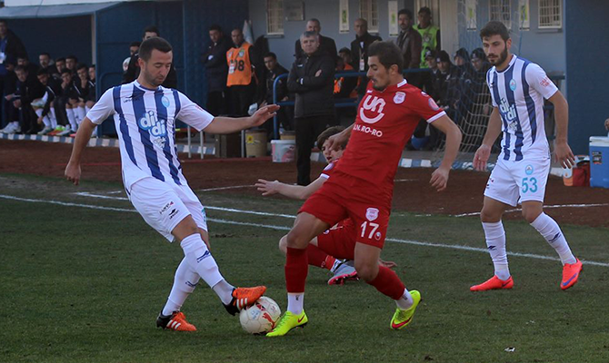 Pendikspor Pazarspor'u da sahadan sildi:1-0