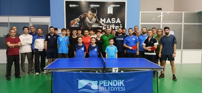 Masa Tenisi Yetişkin Ligi Turnuvası’nda Şampiyonluk İçin Yarışıyorlar