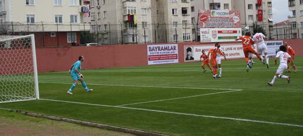 Pendikspor Elazığspor'u ağırlıyor