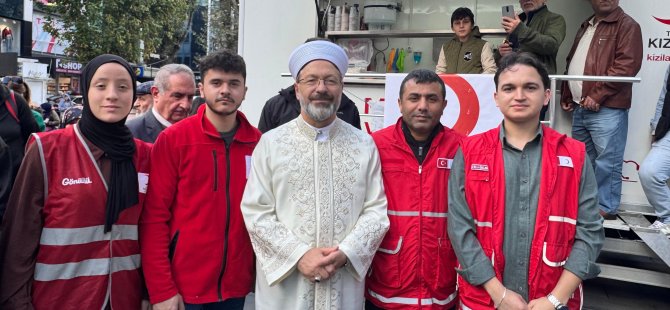 Pendik Kızılay'dan kek ve çay ikramı