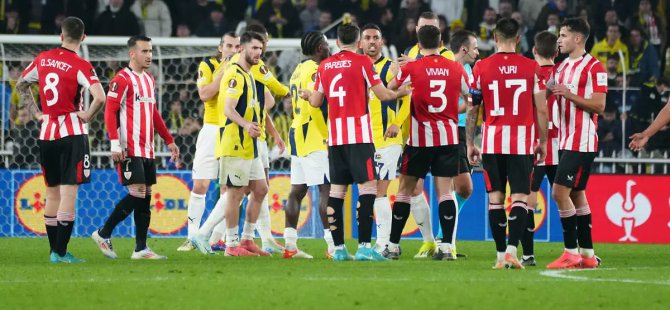 10 kişilik Fenerbahçe Athletic Bilbao'ya kaybetti:0-2