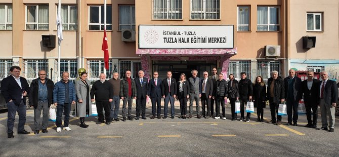 Tuzla Halk Eğitimi Merkezi Gazeteciler Günü'nü kutladı