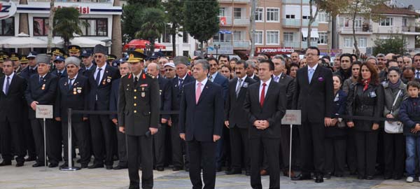 Tuzla'da Ata'ya saygı