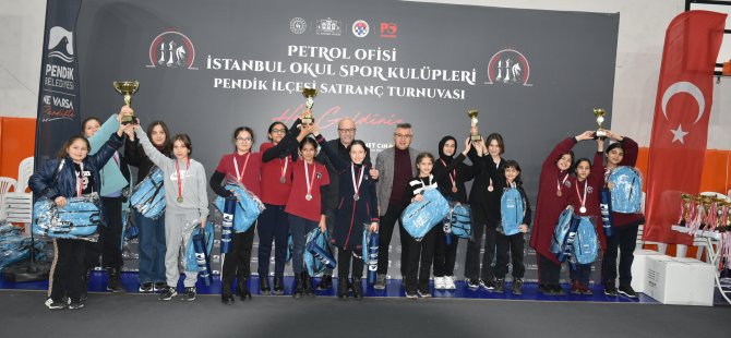 Pendik’te Okul Spor Kulüpleri Arasında Satranç Heyecanı