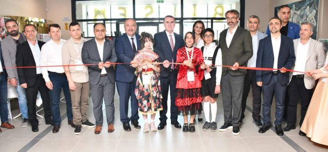 Pendik'te BİLSEM TÜBİTAK 4006 Fuarı