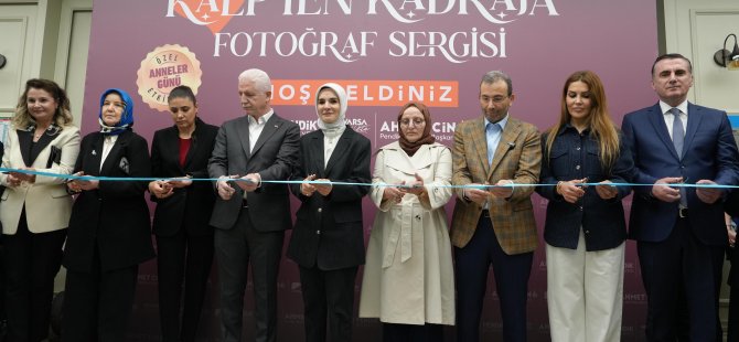Bakan Göktaş Pendik'te sergi açılışına katıldı