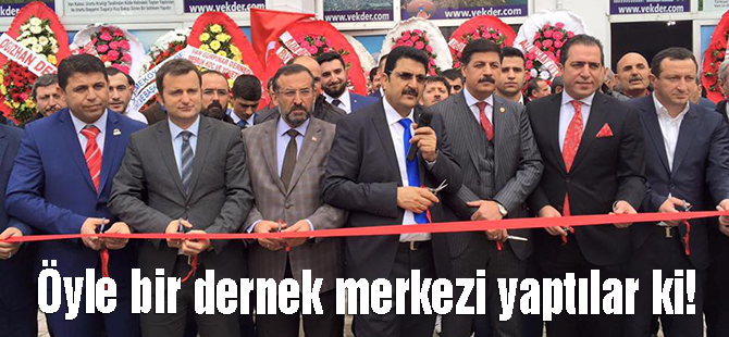 Erciş'liler den görkemli dernek açılışı