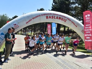 Pendik'te Nefes Kesen Kros Yarışları