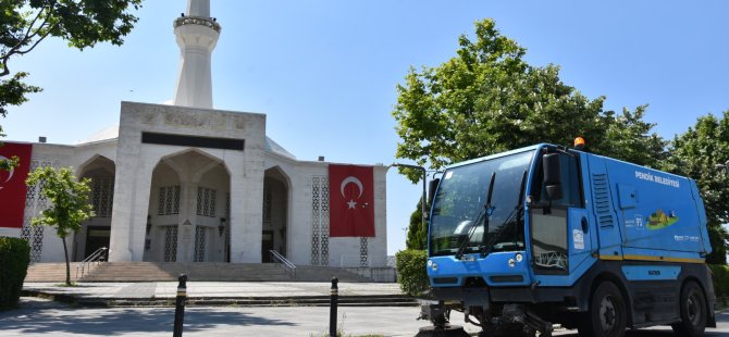Pendik'te Camilere Bayram Temizliği