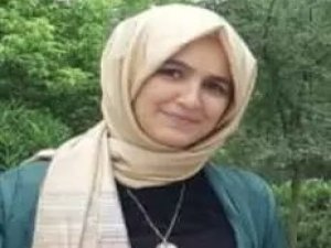 Çocuklarını kurtarmak için atladığı derede boğuldu!