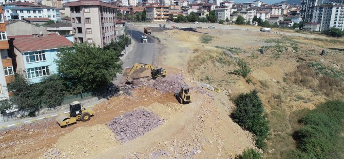 Pendik'te 5 Ayrı Noktada Yol Açma ve Genişletme Çalışması