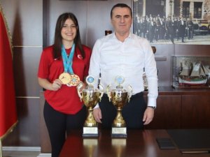 Dünya Şampiyonu Sümeyye'den Kaymakam Yıldız'a ziyaret
