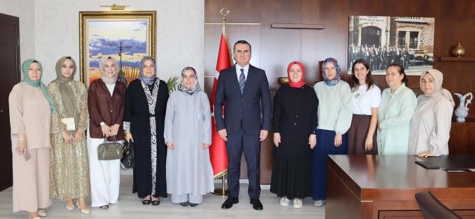 AK Parti Kadın Kolları'ndan Kaymakam Yıldız'a ziyaret