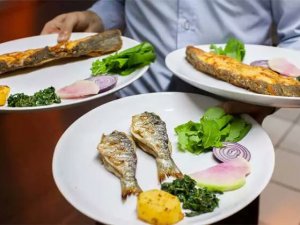 Restoran sahibi uyarıyor: Dışarıda yemek yerken bunları asla sipariş etmeyin!