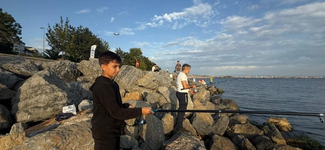 Pendik'te Baba ve Oğullara Özel Balık Tutma yarışması