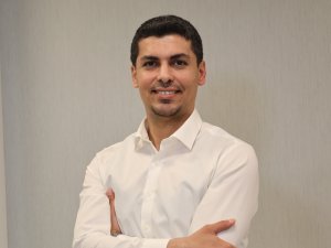 EBEVEYNLERİ ÇARESİZLİĞİ: ‘AYRILIK KAYGISI’
