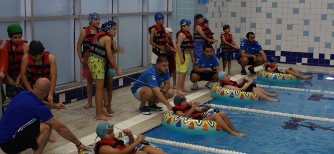 Pendik'te Yüzme Şenliği