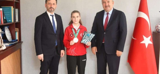 Pendikli Sude Merve Dünya Şampiyonu!