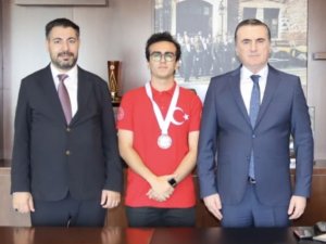 Pendikli Emre molu Türkiye ikincisi