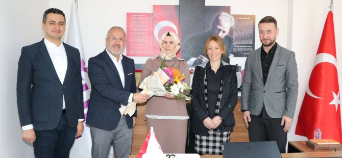 PESİAD Öğretmenler Günü'nü kutladı